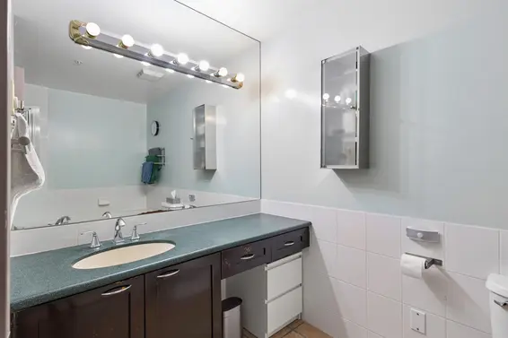 302 131 West 3rd Street, North Vancouver For Sale - image 12
