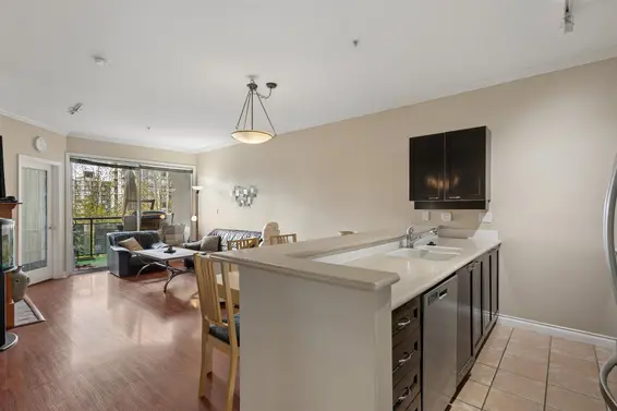 302 131 West 3rd Street, North Vancouver For Sale - image 7