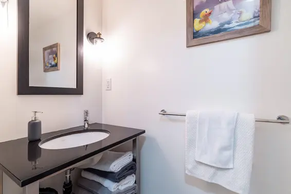 203 122 East 3rd Street, North Vancouver For Sale - image 16