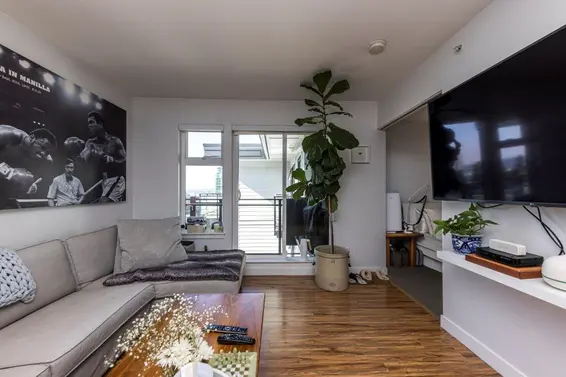 514 111 East 3rd Street, North Vancouver For Sale - image 5