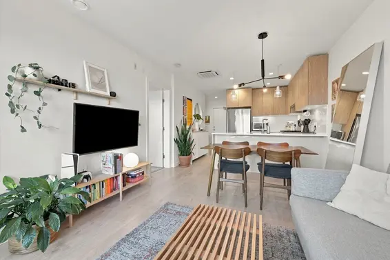 311 108 East 8th Street, North Vancouver For Sale - image 17