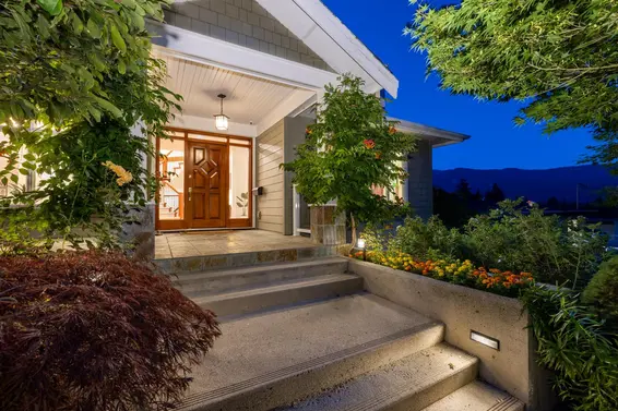 1122 Kilmer Road, North Vancouver