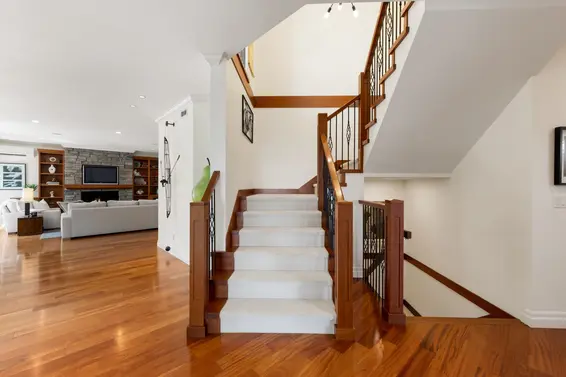 1122 Kilmer Road, North Vancouver For Sale - image 23