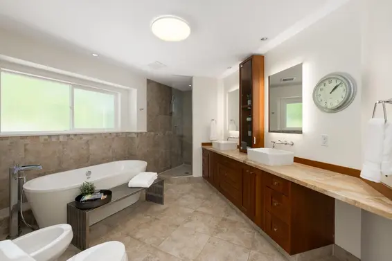 1122 Kilmer Road, North Vancouver For Sale - image 27
