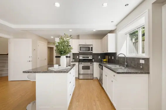 1122 Kilmer Road, North Vancouver For Sale - image 36