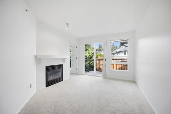 363 1100 East 29th Street, North Vancouver For Sale - image 2
