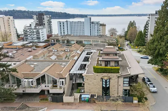 9 1891 Marine Drive, West Vancouver For Sale - image 37