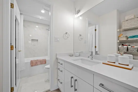 204 1528 Bowser Avenue, North Vancouver For Sale - image 12