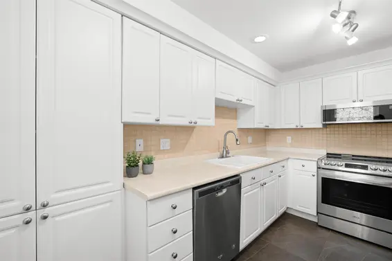204 1528 Bowser Avenue, North Vancouver For Sale - image 8
