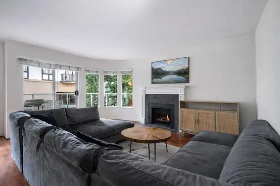 202 320 West 2nd Street, North Vancouver For Sale - image 4