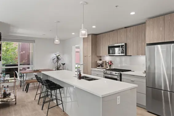 209 128 East 8th Street, North Vancouver For Sale - image 10