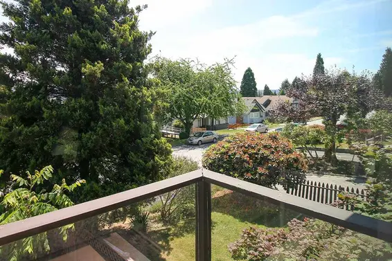 884 Calverhall Street, North Vancouver For Sale - image 9