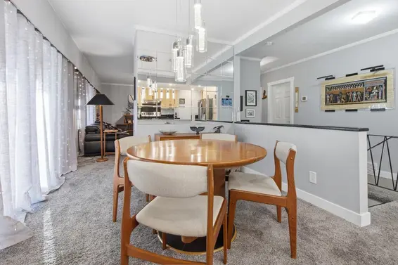 532 West 23 Street, North Vancouver For Sale - image 3