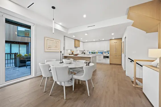 3206 Canfield Crescent, North Vancouver For Sale - image 8