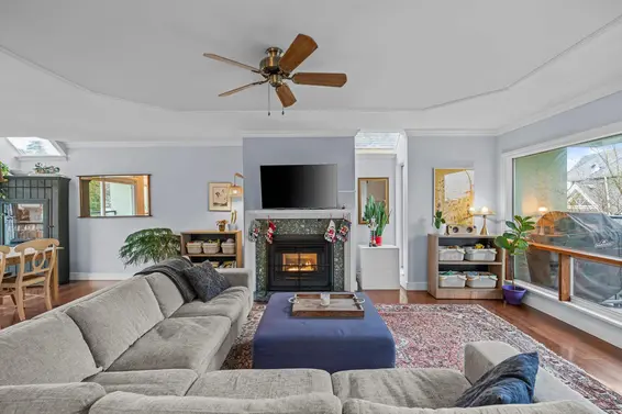 2 410 Mahon Avenue, North Vancouver For Sale - image 10