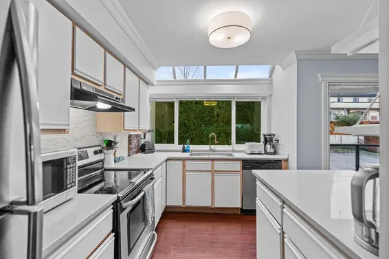 2 410 Mahon Avenue, North Vancouver For Sale - image 11