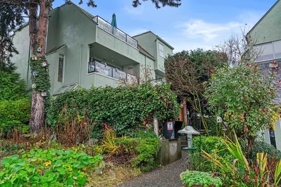 2 410 Mahon Avenue, North Vancouver For Sale - image 2