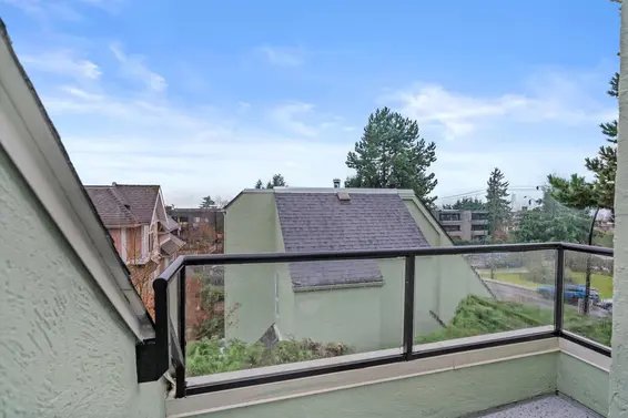 2 410 Mahon Avenue, North Vancouver For Sale - image 22