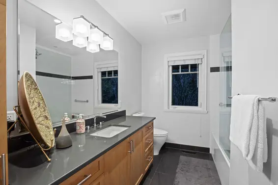 4641 Woodburn Road, West Vancouver For Sale - image 15