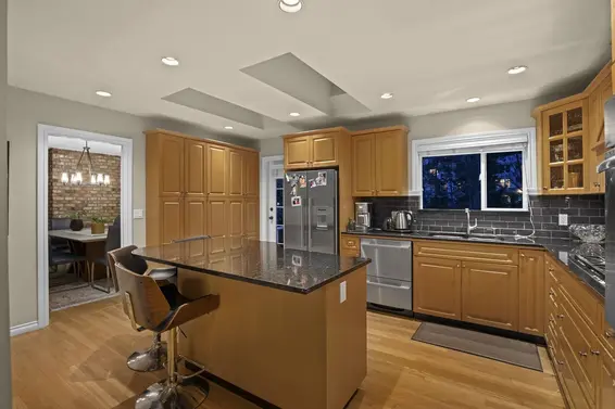 4641 Woodburn Road, West Vancouver For Sale - image 7