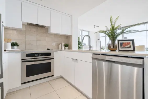 601 1320 Chesterfield Avenue, North Vancouver For Sale - image 11