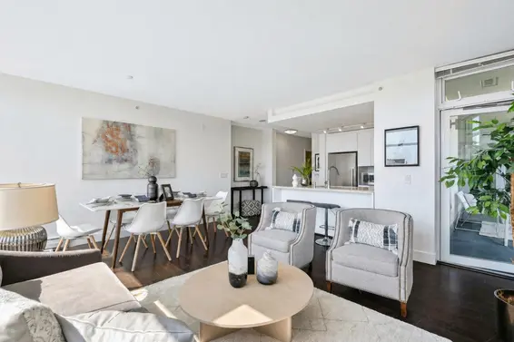601 1320 Chesterfield Avenue, North Vancouver For Sale - image 5