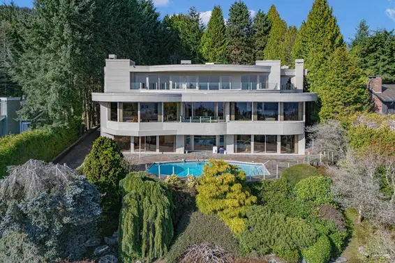 999 King Georges Way, West Vancouver