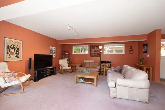 4136 Virginia Crescent, North Vancouver For Sale - image 23