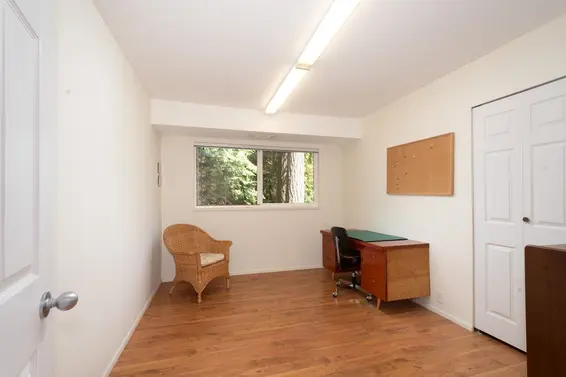 4136 Virginia Crescent, North Vancouver For Sale - image 25