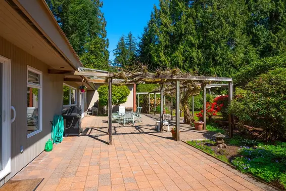 4136 Virginia Crescent, North Vancouver For Sale - image 31