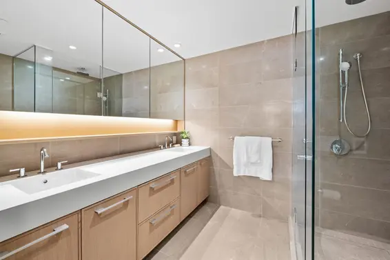 321 3220 Connaught Crescent, North Vancouver For Sale - image 13