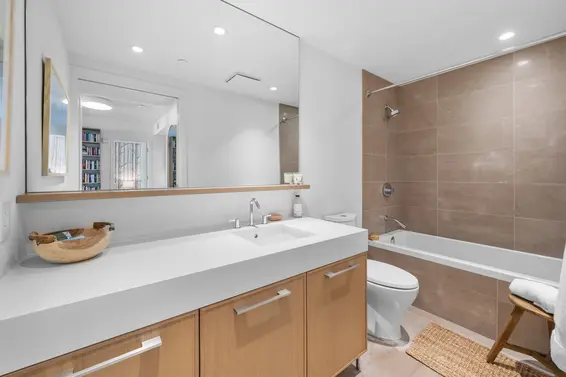 321 3220 Connaught Crescent, North Vancouver For Sale - image 14