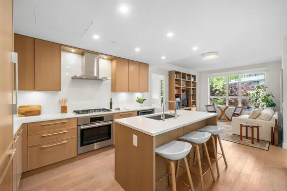 321 3220 Connaught Crescent, North Vancouver For Sale - image 3