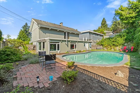 442 Monteray Avenue, North Vancouver For Sale - image 2