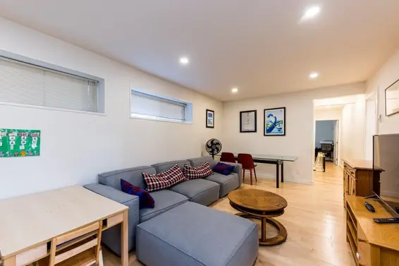 2094 Viewlynn Drive, North Vancouver For Sale - image 33