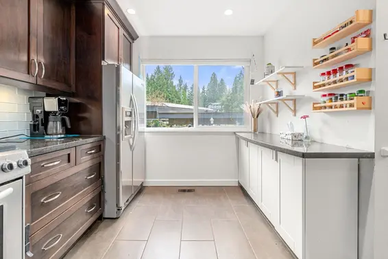 2315 Mountain Highway, North Vancouver For Sale - image 11