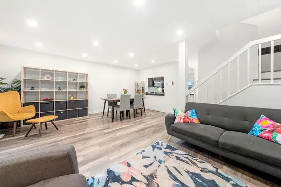 2315 Mountain Highway, North Vancouver For Sale - image 15