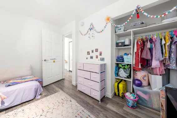 2315 Mountain Highway, North Vancouver For Sale - image 28