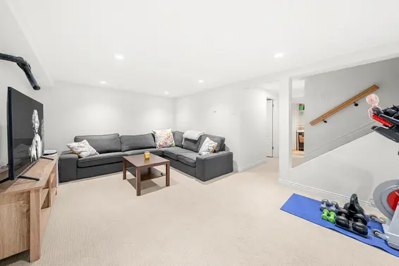 2315 Mountain Highway, North Vancouver For Sale - image 35