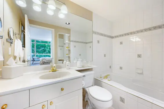 302 160 West Keith Road, North Vancouver For Sale - image 16