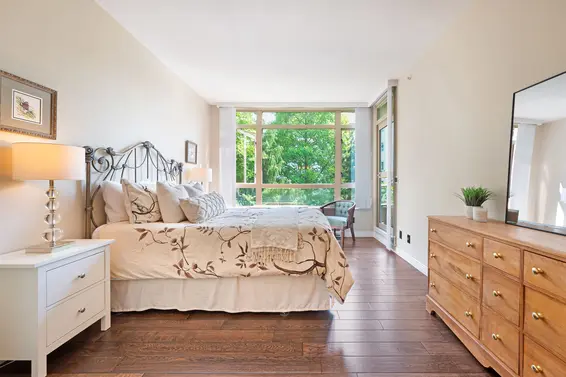 302 160 West Keith Road, North Vancouver For Sale - image 9