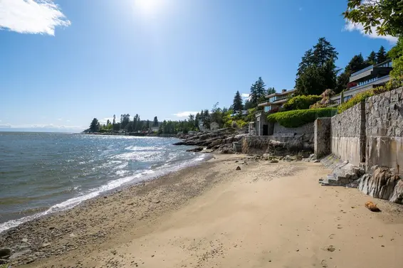 4036 Marine Drive, West Vancouver For Sale - image 37