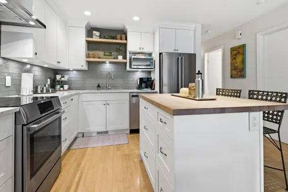 3920 Indian River Drive, North Vancouver For Sale - image 4