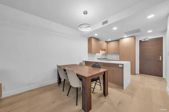 607 2780 Valley Centre Avenue, North Vancouver For Sale - image 9