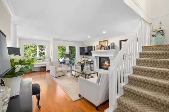 849 Riverside Drive, North Vancouver For Sale - image 5