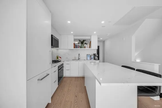 116 650 East 2nd Street, North Vancouver For Sale - image 5