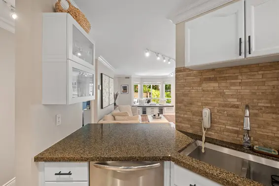 102 123 East 6th Street, North Vancouver For Sale - image 13