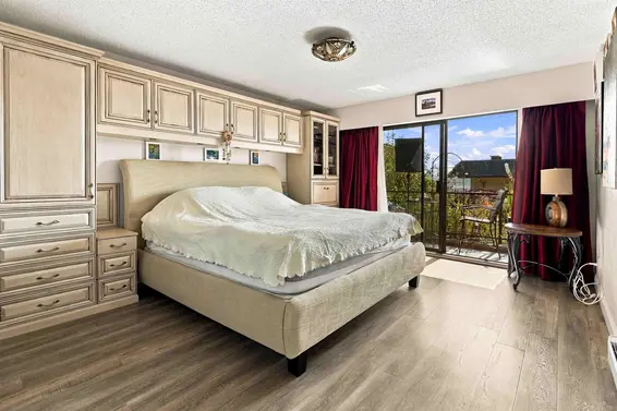 22 2214 Folkestone Way, West Vancouver For Sale - image 10