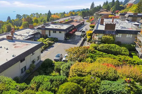 22 2214 Folkestone Way, West Vancouver For Sale - image 25