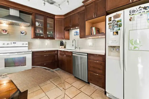 22 2214 Folkestone Way, West Vancouver For Sale - image 5